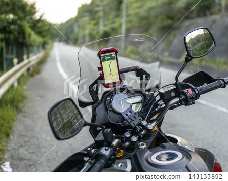 遊覽中騎自行車 遊覽中騎自行車 143133892