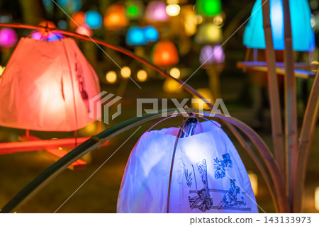 The lanterns and illuminations of the "Takasago Mantosai" festival, enveloped in a fantastical light. *The shooting location is indicated in the comments section of the work. The lanterns and illuminations of the "Takasago Mantosai" festival, enveloped in a fantastical light. *The shooting location is indicated in the comments section of the work. 143133973
