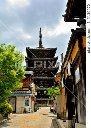 Tower of Yasaka in Kyoto Tower of Yasaka in Kyoto 143139970