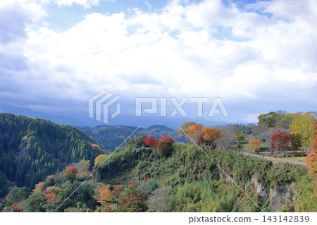 奧卡城遺址的秋天 奧卡城遺址的秋天 143142839