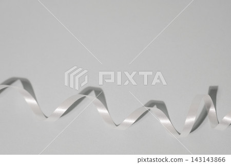 灰色背景和絲帶圖案 灰色背景和絲帶圖案 143143866