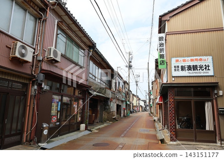 A retro shopping street in the Shinminato Hojo-tsu district of Imizu City (Chuo-cho, Imizu City, Toyama Prefecture) A retro shopping street in the Shinminato Hojo-tsu district of Imizu City (Chuo-cho, Imizu City, Toyama Prefecture) 143151177