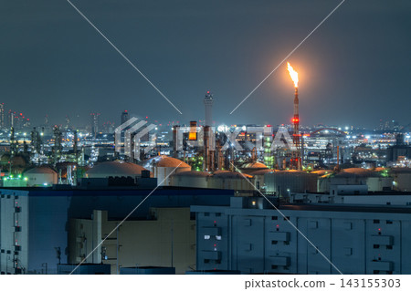 從川崎麻裡園眺望京濱工業區及城市夜景。 從川崎麻裡園眺望京濱工業區及城市夜景。 143155303