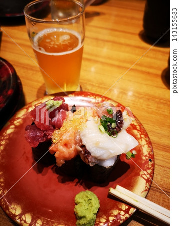 A three-piece gunkan sushi platter from a sushi restaurant in Ibaraki Prefecture. 143155683