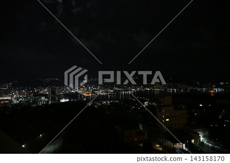 The cityscape of Nagasaki and the beautiful night view of Nagasaki Port 143158170