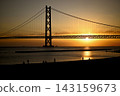 黃昏時的明石海峽大橋 黃昏時的明石海峽大橋 143159673