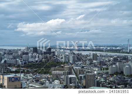 從東京江戶川區船堀塔的觀景台上眺望東京的夏日景色 從東京江戶川區船堀塔的觀景台上眺望東京的夏日景色 143161951