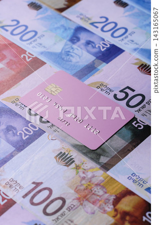 A credit card for contactless cashless payments via a terminal or online. A credit card A credit card for contactless cashless payments via a terminal or online. A credit card 143165067