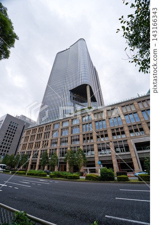 The exterior of Tokyo Midtown Hibiya as seen from in front of Hibiya Park. The exterior of Tokyo Midtown Hibiya as seen from in front of Hibiya Park. 143166343