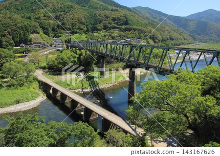 高知縣四萬十市:第四座四萬十川大橋及第一座三島水陸兩用橋 高知縣四萬十市:第四座四萬十川大橋及第一座三島水陸兩用橋 143167626