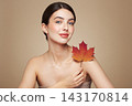 Autumn portrait of beautiful woman with clean fresh skin 143170814