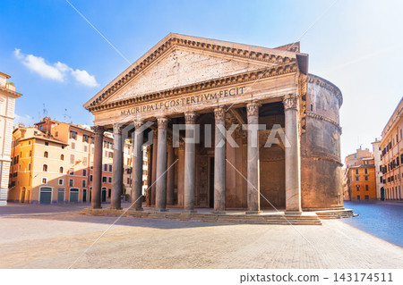 Historical ancient Roman Pantheon temple in Rome, Italy Historical ancient Roman Pantheon temple in Rome, Italy 143174511