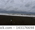 Sandy beach and ocean patterns 143176698