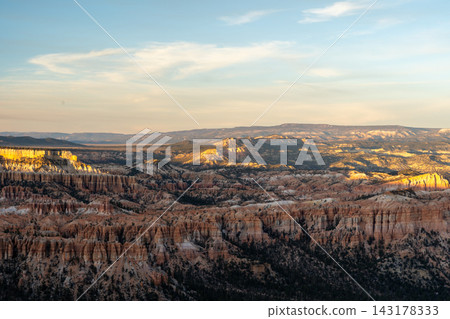Scenic views of red rock and hoodoos at Bryce Canyon National Park in Utah. 143178333