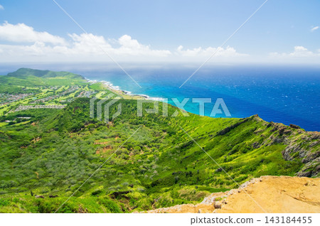 《Hawaiian Scenery》A breathtaking panoramic view from the top of Koko Head 《Hawaiian Scenery》A breathtaking panoramic view from the top of Koko Head 143184455
