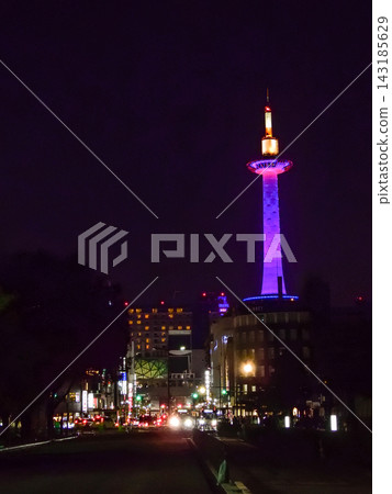 京都塔(紫色燈光) 京都塔(紫色燈光) 143185629