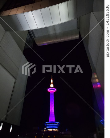 京都塔(紫色燈光) 京都塔(紫色燈光) 143185636