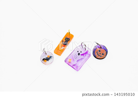 手工製作的萬聖節樹脂飾品 143195010