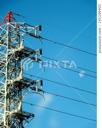月球和輸電塔 月球和輸電塔 143196403