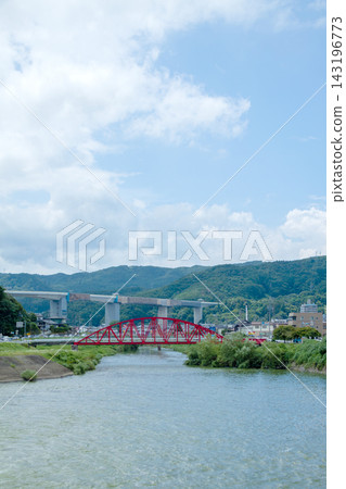 The source of the Tenryu River as seen from the Kamaguchi sluice gate on Lake Suwa The source of the Tenryu River as seen from the Kamaguchi sluice gate on Lake Suwa 143196773