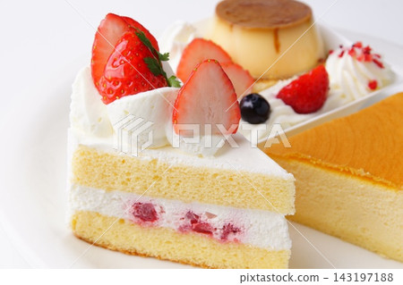 Strawberry Shortcake, Pudding à la Mode Strawberry Shortcake, Pudding à la Mode 143197188
