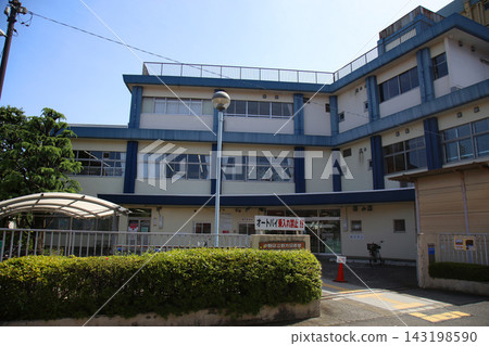 Nakano City Nogata Library Nakano City Nogata Library 143198590