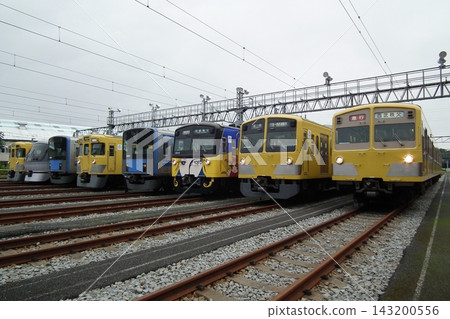 在「2011年南入藏列車總站夏季祭」展出的西武線列車 在「2011年南入藏列車總站夏季祭」展出的西武線列車 143200556