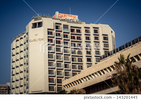 Urban street scene of Tel Aviv, Israel 143201445