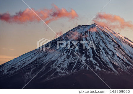 Sunset clouds and Mount Fuji as seen from Shindo Pass in the Misaka Mountains Sunset clouds and Mount Fuji as seen from Shindo Pass in the Misaka Mountains 143209060