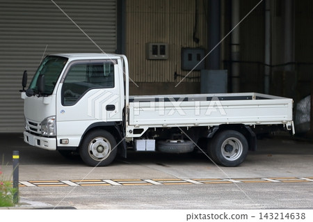 Flatbed Truck Flatbed Truck 143214638
