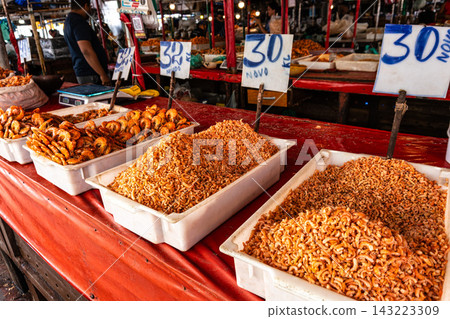 Belem, Brazil - Dec 12, 2025: Fried prawns or shrimp for sale at Mercado Ver o Peso, Belem, Amazon region, Brazil Belem, Brazil - Dec 12, 2025: Fried prawns or shrimp for sale at Mercado Ver o Peso, Belem, Amazon region, Brazil 143223309