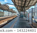 JR Kyushu Yukuhashi Station platform and train in Yukuhashi City, Fukuoka Prefecture 143224401