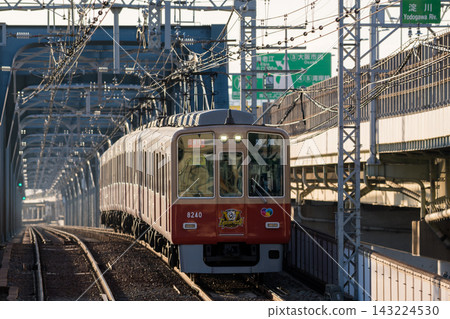 【阪神本線】直達特快列車跨越淀川 【阪神本線】直達特快列車跨越淀川 143224530