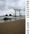 A large torii gate and Meotoiwa (Married Couple Rocks) floating in the sea (Sakurai Futamigaura) 143224768
