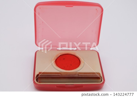 Seal and case Seal and case 143224777