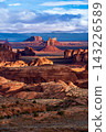 Hunts Mesa at sunrise, Monument Valley, Arizona, USA 143226589