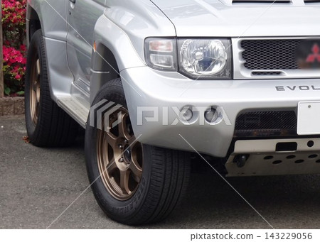 Automotive image: Mitsubishi Pajero Evolution front mask Automotive image: Mitsubishi Pajero Evolution front mask 143229056