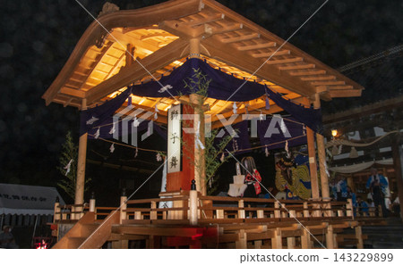 富山市、府中町、中名、熊野神社、越中兒童舞、舞獅 富山市、府中町、中名、熊野神社、越中兒童舞、舞獅 143229899