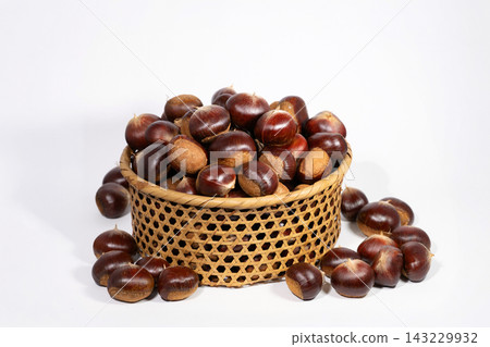 栗子在籃子裡 栗子在籃子裡 143229932