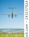 「大阪府」（九月）[飛機] 從伊丹機場旁的豐中翼公園看到的飛機起降景象 143237824