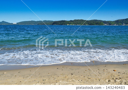 Amanohashidate: A beautiful sea with white sand and green pine trees (Miyazu City, Kyoto Prefecture) Amanohashidate: A beautiful sea with white sand and green pine trees (Miyazu City, Kyoto Prefecture) 143240483