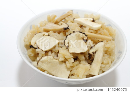 松茸蘑菇飯 松茸蘑菇飯 143240973