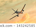 飛機 落日 起飛 143242585