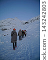 Under the blue sky, traversing glaciers - Iceland, the land of glaciers and volcanoes 143242803