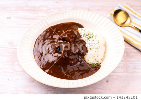牛肉咖哩 牛肉咖哩 143245101