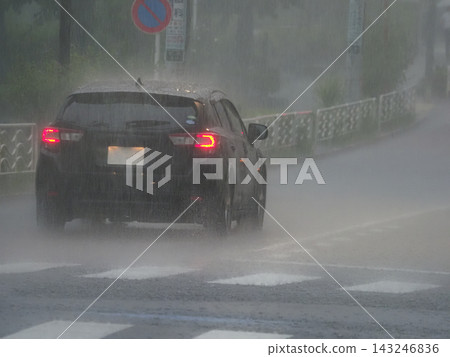 大雨 大雨 143246836
