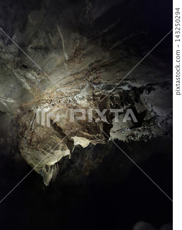 cave, limestone cave, stalactite 143250294