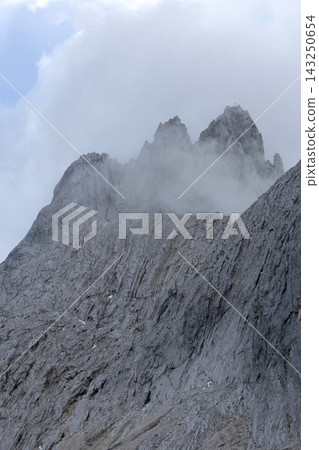Partenkirchner Dreitorspitze mountain, Garmisch-Partenkirchen, in Bavaria, Germany Partenkirchner Dreitorspitze mountain, Garmisch-Partenkirchen, in Bavaria, Germany 143250654