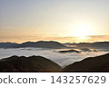 從潮見峠出發的中邊線（熊野古道）的雲海（霧） 143257629