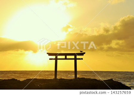 茨城縣大洗磯崎神社的日出 143257659